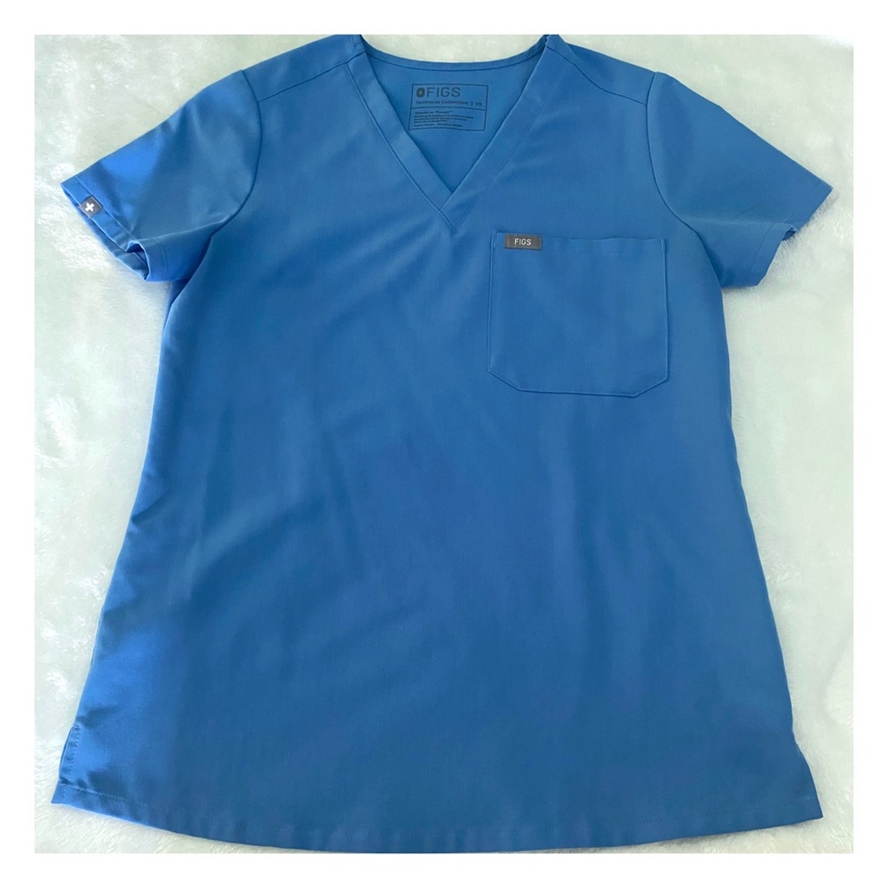 FIGS Caterina One-Pocket scrub top